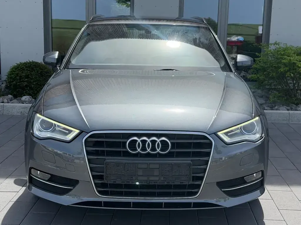 Gebraucht Audi A3 S-Line 140 PS (102 kW) 2013 Grau Limousine