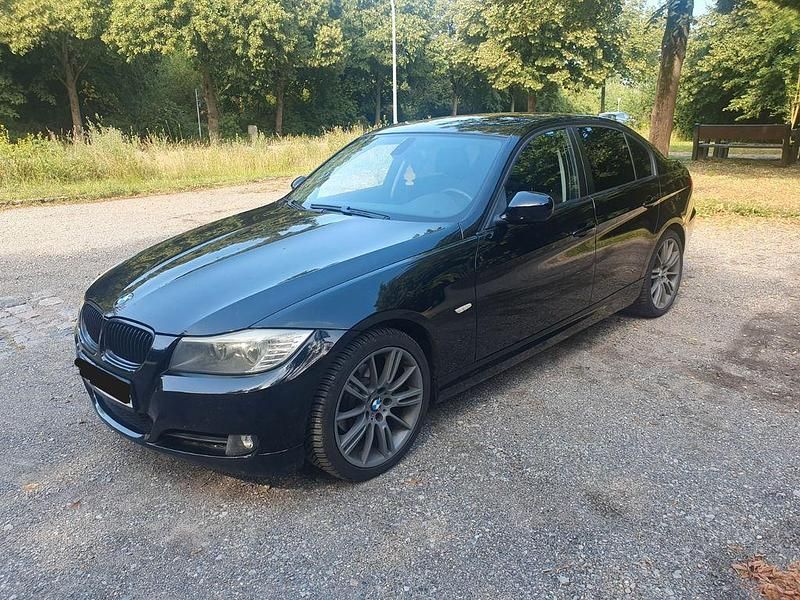 Schwarz Gebraucht 2009 BMW 318 Sport Line Limousine | 4.890 € (Guter Preis) - Bild 1/4