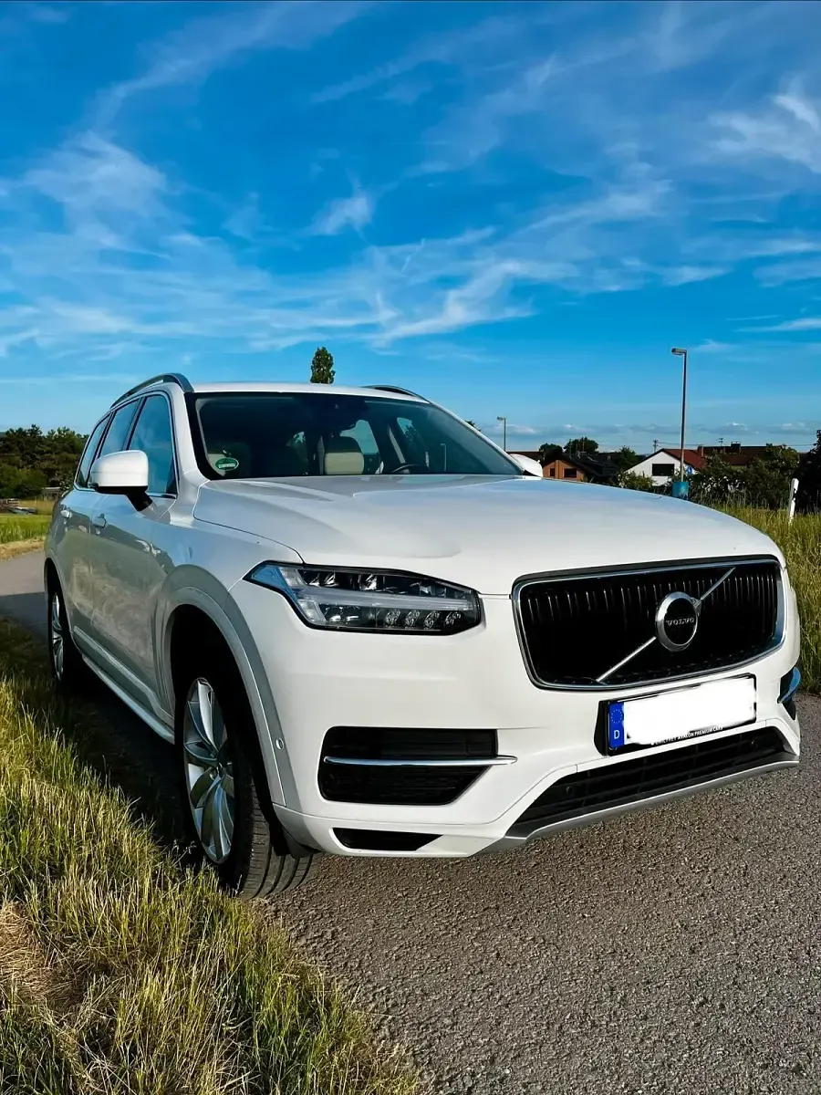 Gebraucht Volvo XC90 Momentum 235 PS (172 kW) 2018 Weiß SUV