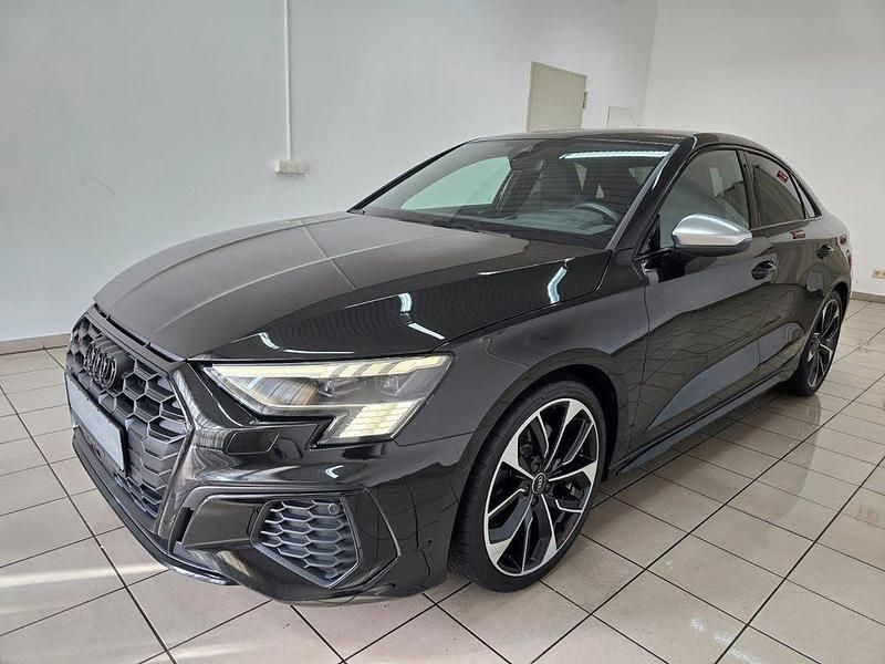 Schwarz Gebraucht 2022 Audi S3 Ambiente Limousine | 37.990 € (Etwas zu teuer) - Bild 1/4