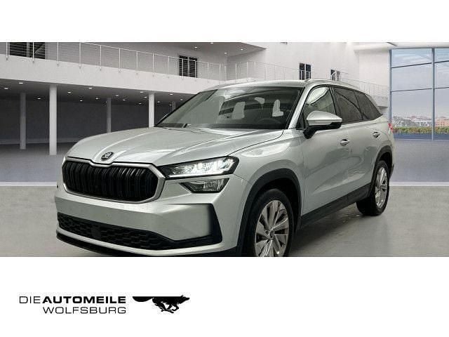 Brilliantsilber metallic Gebraucht 2025 Skoda Kodiaq Selection SUV | 38.890 € (Superpreis) - Bild 1/4