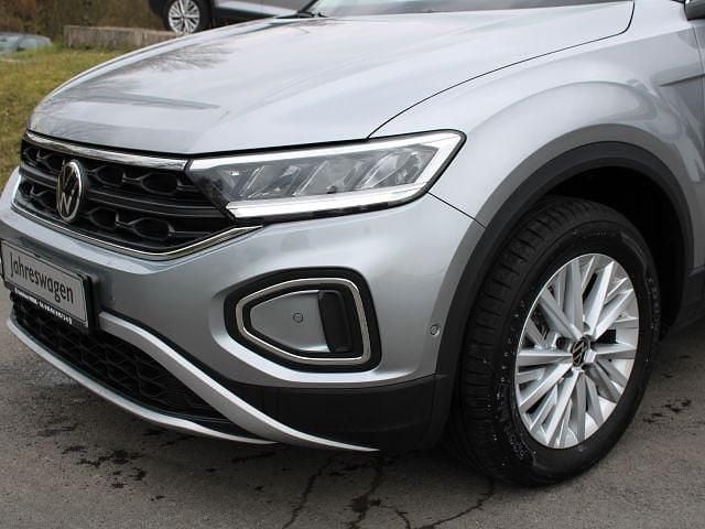 Gebraucht VW T-Roc Life 150 PS (110 kW) 2024 Pyritsilber metallic SUV