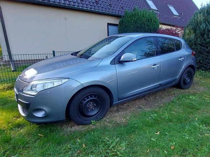 Gebraucht Renault Mégane 110 PS (80 kW) 2011 Blau Limousine