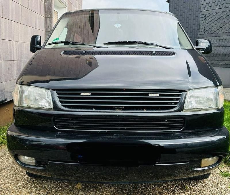 Schwarz Gebraucht 1996 VW T4 Van | 3.500 € - Bild 1/4
