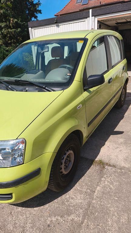 Grün Gebraucht 2004 Fiat Panda Kleinwagen | 1.450 € (Guter Preis) - Bild 1/4
