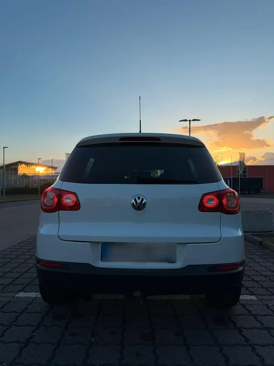 Gebraucht VW Tiguan 140 PS (102 kW) 2011 Weiß SUV