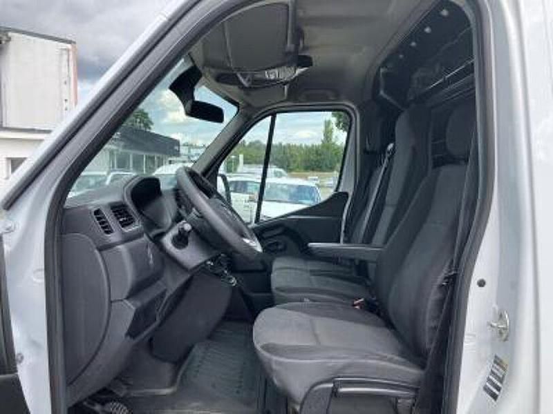 Second-hand Renault Master 135 CP (99 kW) 2020 Alb Van