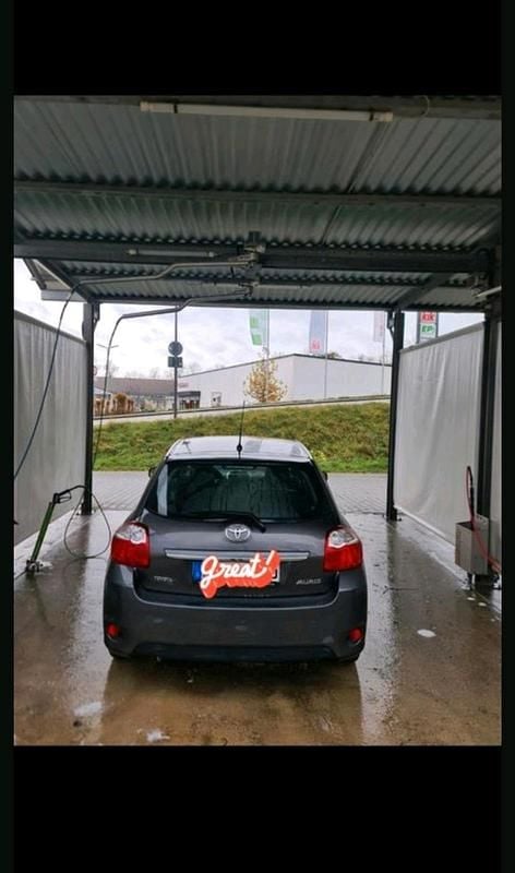 Gebraucht Toyota Auris 99 PS (72 kW) 2012 Grau Kleinwagen