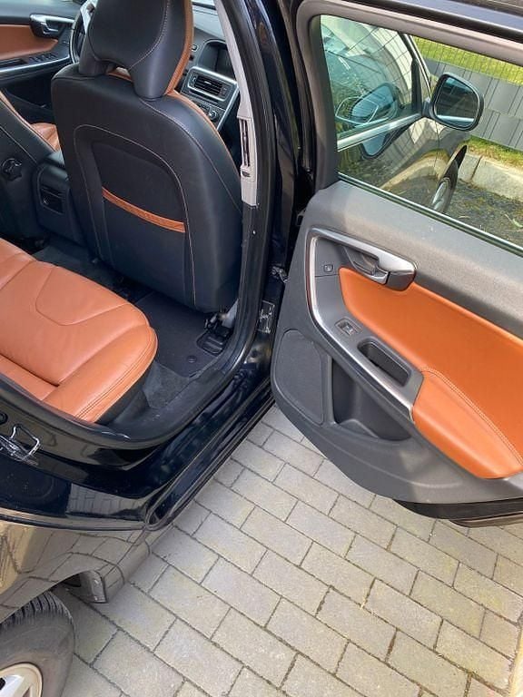 Gebraucht Volvo V60 215 PS (158 kW) 2012 Schwarz Kombi