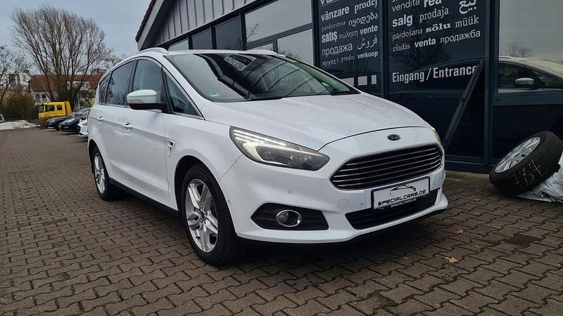 Gebraucht Ford S-MAX Titanium 160 PS (117 kW) 2018 Weiß Van / Kleinbus