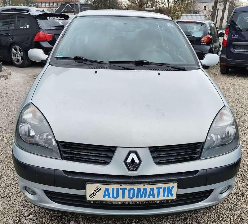Gebraucht Renault Clio II 75 PS (55 kW) 2004 Silber Limousine
