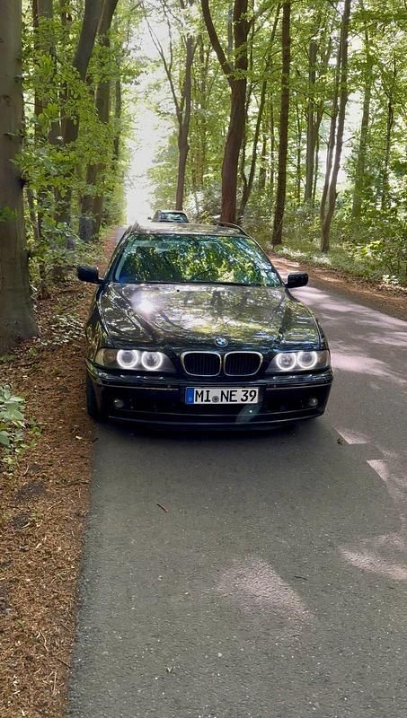 Schwarz Gebraucht 2002 BMW 525 Shadowline Kombi | 2.200 € (Fairer Preis) - Bild 1/4