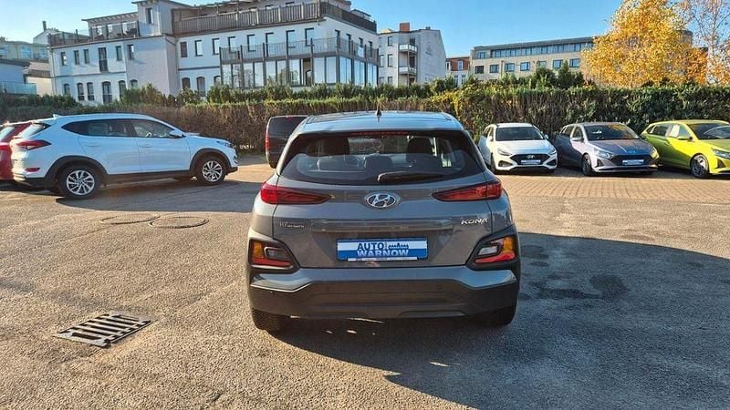 Gebraucht Hyundai Kona Pure 120 PS (88 kW) 2020 Grau SUV