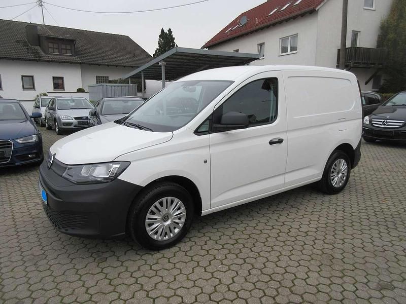 Second-hand VW Caddy 102 CP (75 kW) 2023 Alb Monovolum