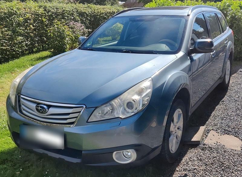 Gebraucht Subaru Outback 173 PS (127 kW) 2011 Grün Kombi