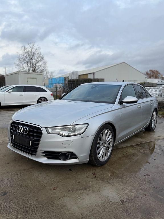 Silber Gebraucht 2011 Audi A6 Comfort Limousine | 10.900 € (Superpreis) - Bild 1/4