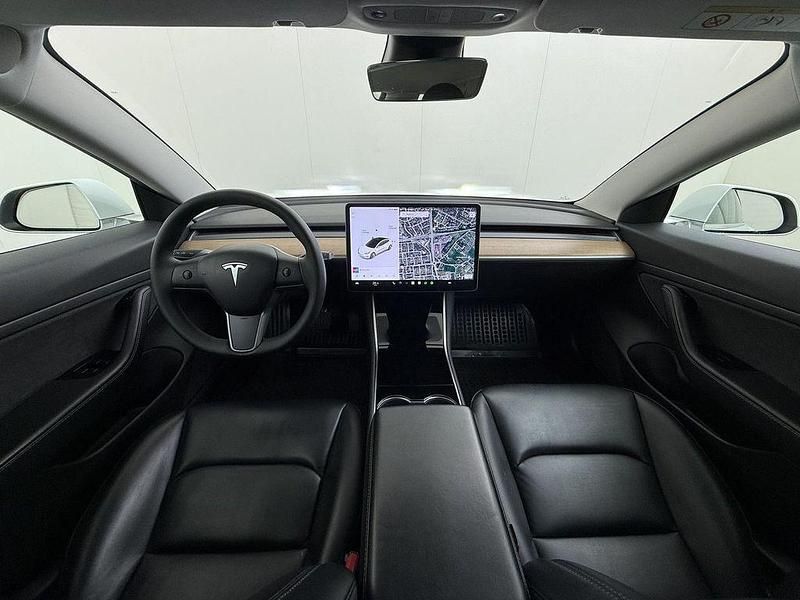 Gebraucht Tesla Model 3 Standard Range Plus 239 kW (325 PS) 2020 Weiß Limousine