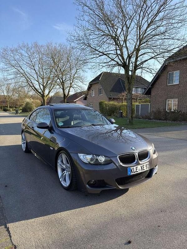 Gebraucht BMW 330 M Sport 272 PS (200 kW) 2007 Grau Coupé