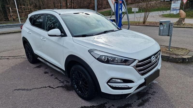 Gebraucht Hyundai Tucson 177 PS (130 kW) 2017 Weiß SUV