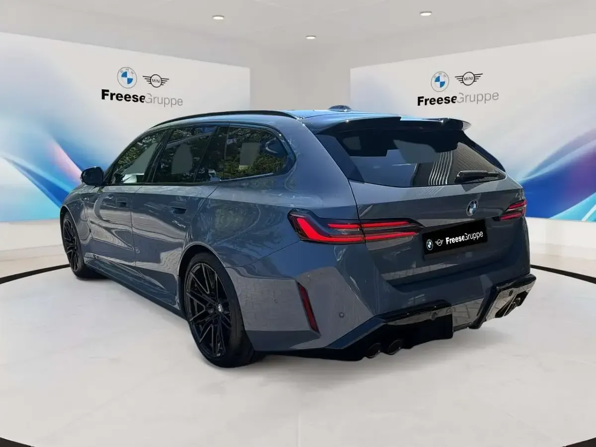 Neu BMW M5 Shadowline 727 PS (534 kW) 2026 Silber Kombi