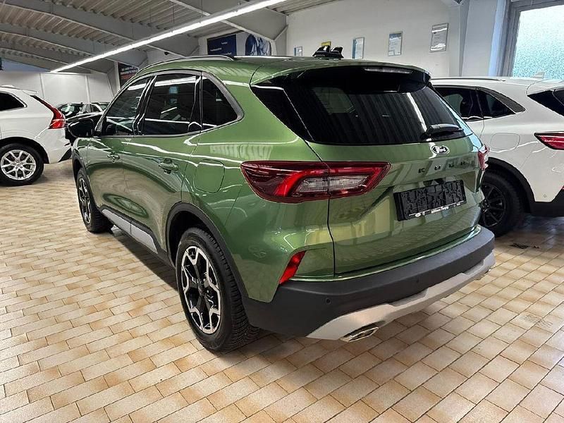 Gebraucht Ford Kuga Active 179 PS (131 kW) 2024 Bursting green SUV