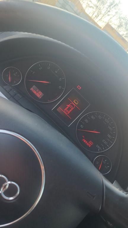 Gebraucht Audi A4 102 PS (75 kW) 2002 Blau Kombi