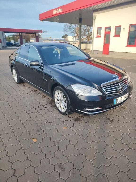Gebraucht Mercedes S250 204 PS (150 kW) 2011 Schwarz Limousine