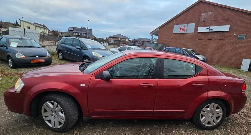 Gebraucht Dodge Avenger 156 PS (114 kW) 2008 Rot Limousine