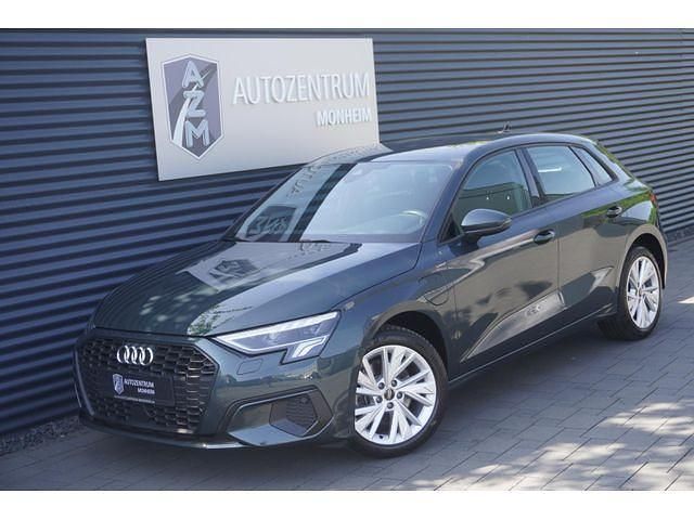 Gebraucht 2022 Audi A3 Limousine | 28.548 € (Teuer) - Bild 1/4