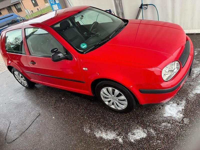 Gebraucht VW Golf IV Edition 105 PS (77 kW) 2001 Rot Limousine