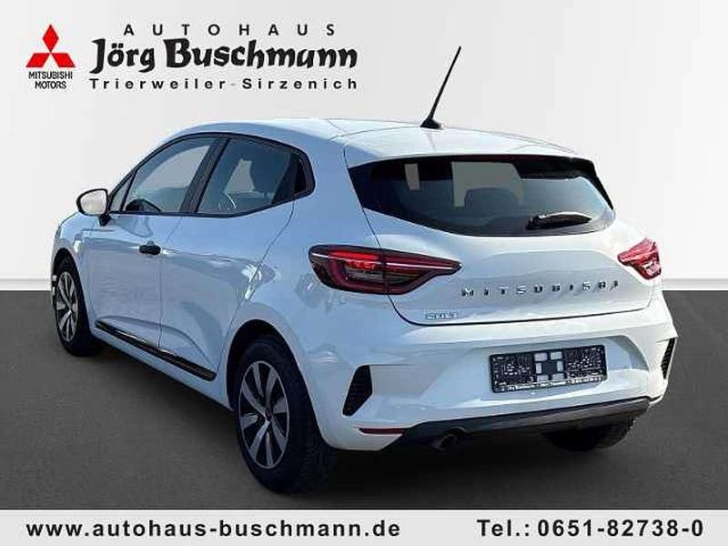 Gebraucht Mitsubishi Colt Basis 67 PS (49 kW) 2024 Antarktisweiß Kleinwagen