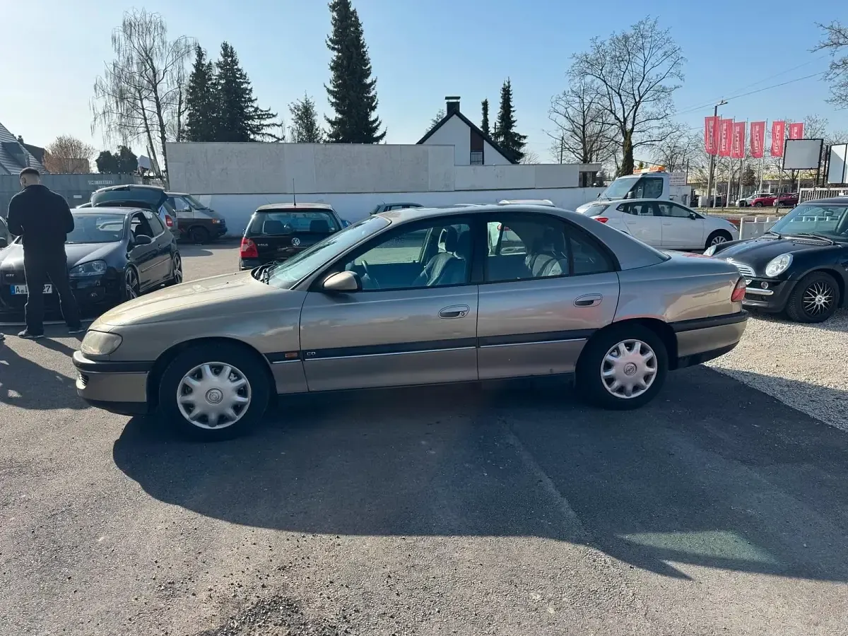 Gebraucht Opel Omega 136 PS (100 kW) 1997 Grau Limousine
