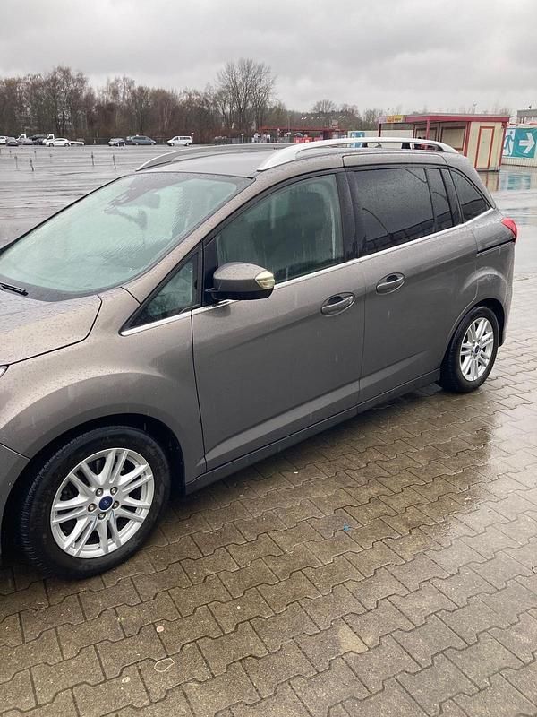 Gebraucht Ford Grand C-Max 140 PS (102 kW) 2013 Braun Van / Kleinbus