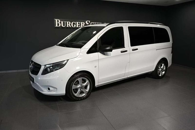 Bergkristallweiß metallic Gebraucht 2021 Mercedes Vito Van | 27.560 € - Bild 1/4