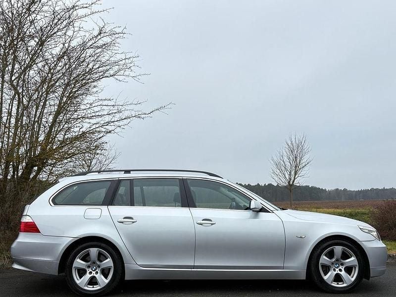 Gebraucht BMW 523 Advantage 190 PS (139 kW) 2008 Silber Kombi