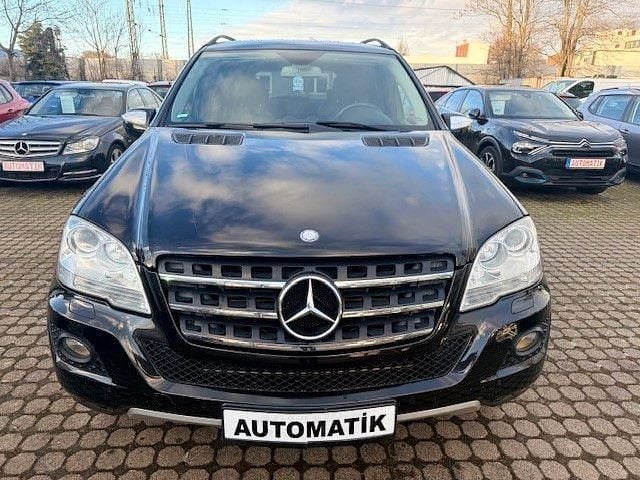Gebraucht Mercedes ML350 224 PS (164 kW) 2009 Schwarz SUV