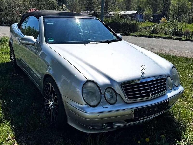 Gebraucht Mercedes CLK320 Avantgarde 218 PS (160 kW) 2003 Silber Cabrio