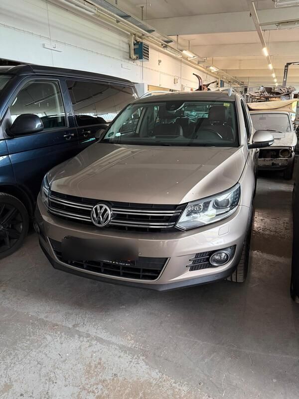 Andere außenfarben Gebraucht 2015 VW Tiguan Track & Field SUV | 13.500 € (Fairer Preis) - Bild 1/4