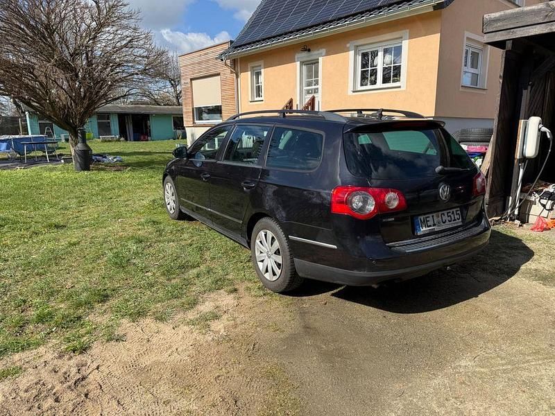 Gebraucht VW Passat 140 PS (102 kW) 2008 Schwarz Kombi