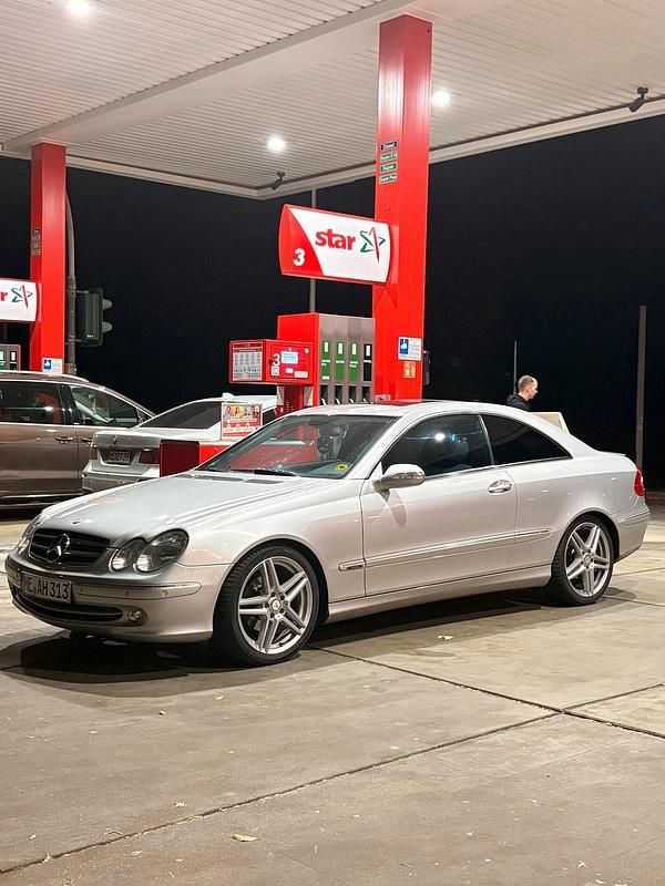 Silber Gebraucht 2005 Mercedes 200 Coupé | 6.500 € - Bild 1/3