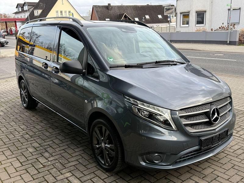 Gebraucht Mercedes Vito 190 PS (139 kW) 2017 Grau Van