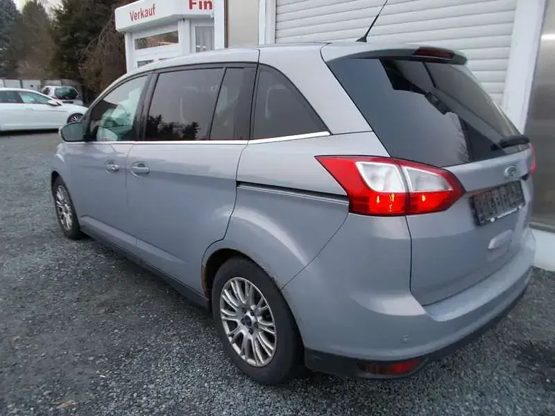 Używany Ford Grand C-Max Titanium 140 KM (102 kW) 2011 Srebrny Minivan