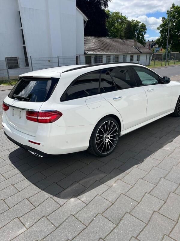 Weiß Gebraucht 2020 Mercedes E400 Kombi | 45.800 € (Etwas zu teuer) - Bild 1/4