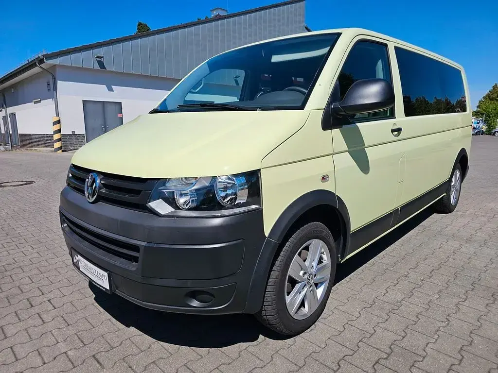 Gebraucht VW Caravelle Comfortline 140 PS (102 kW) 2014 Grün Van