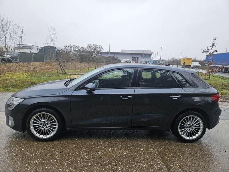 Gebraucht Audi A3 Advanced Plus 110 PS (80 kW) 2021 Grau Limousine