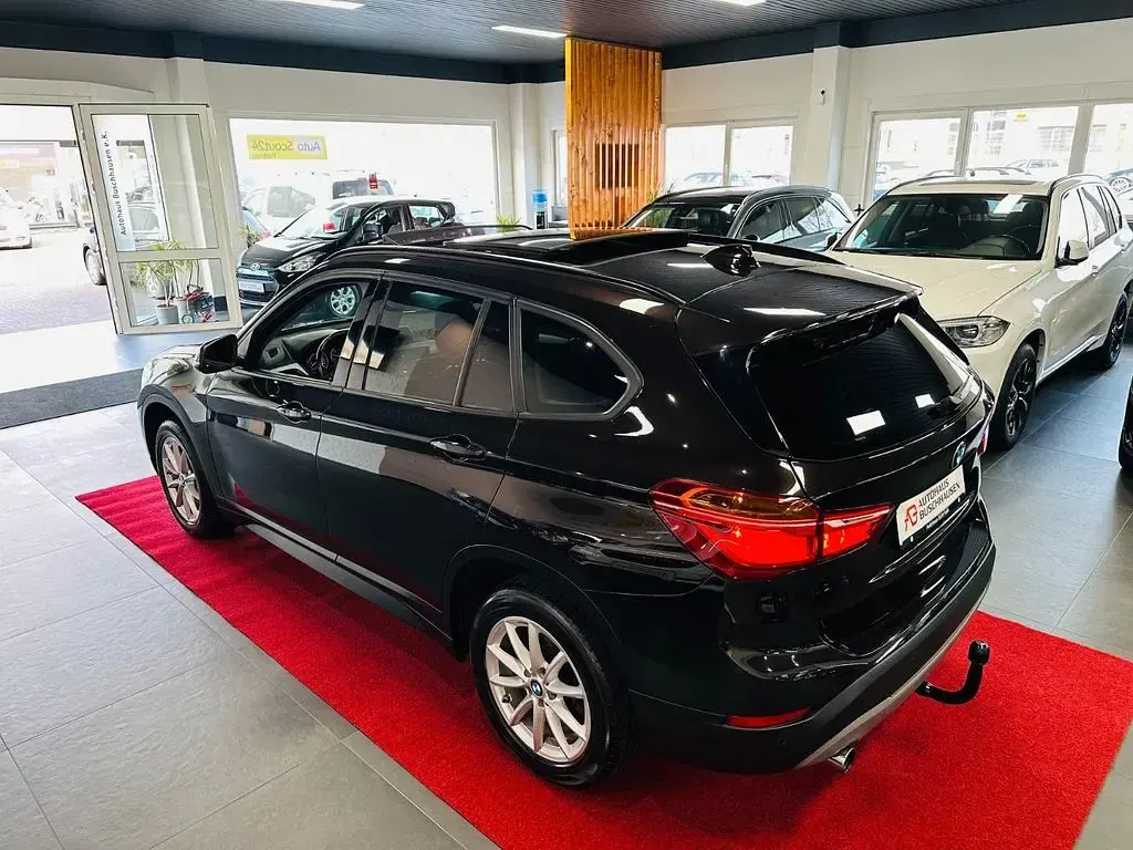 Używany BMW X1 Advantage 150 KM (110 kW) 2017 Brązowy SUV