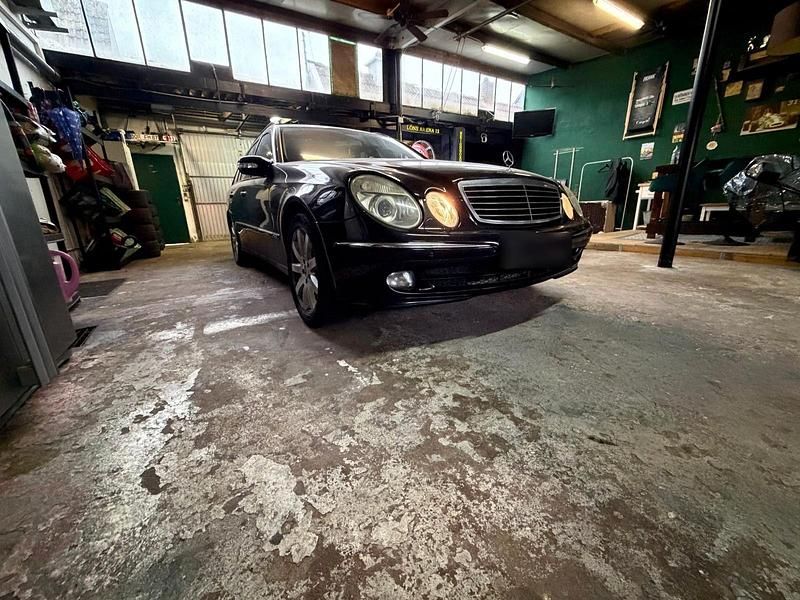 Gebraucht Mercedes 280 230 PS (169 kW) 2005 Schwarz Kombi