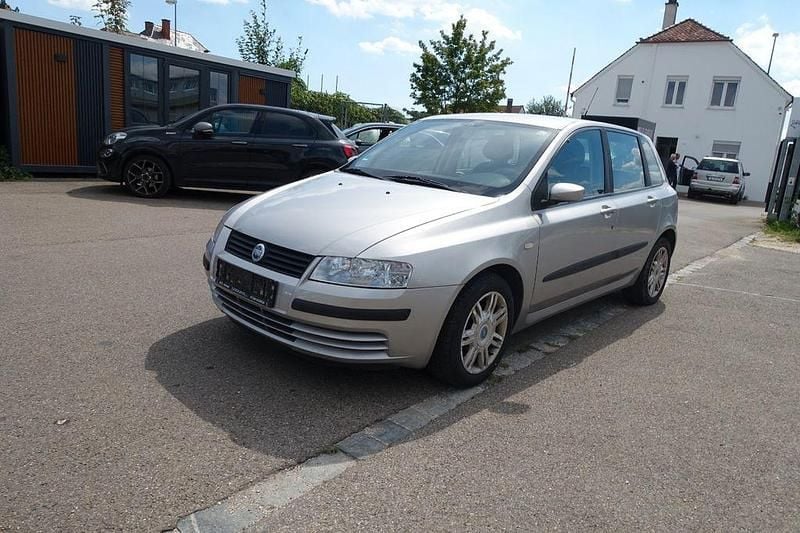 Grau Gebraucht 2005 Fiat Stilo Dynamic Limousine | 790 € (Guter Preis) - Bild 1/4