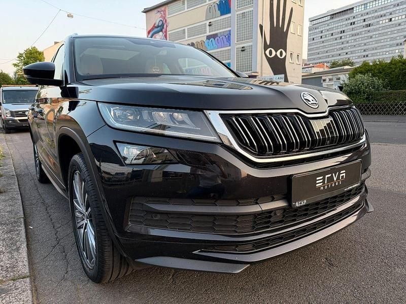 Cerna magic/black magic Gebraucht 2021 Skoda Kodiaq LAURIN & KLEMENT SUV | 28.950 € (Fairer Preis) - Bild 1/4