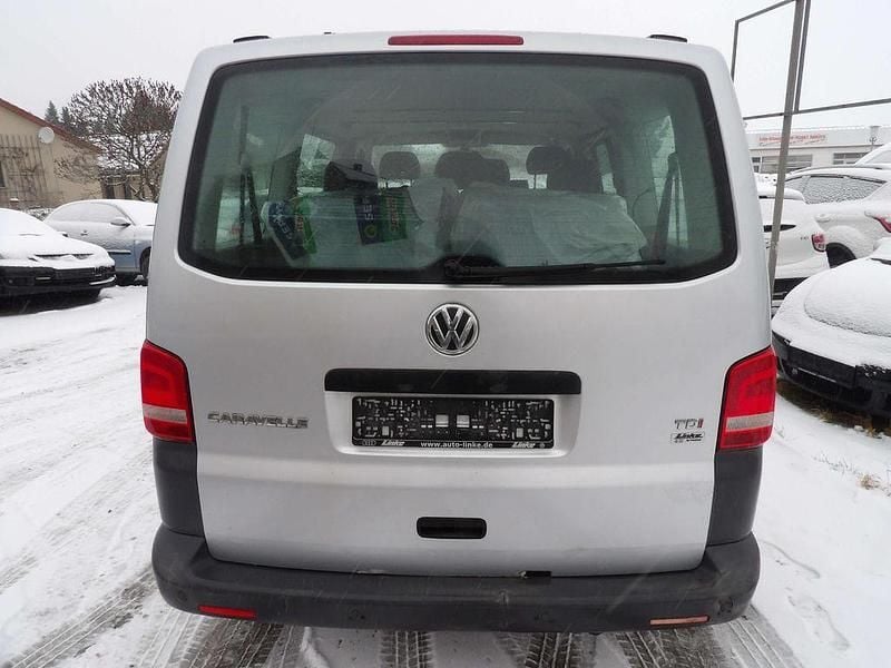 Gebraucht VW Caravelle Trendline 140 PS (102 kW) 2013 Silber Van / Kleinbus